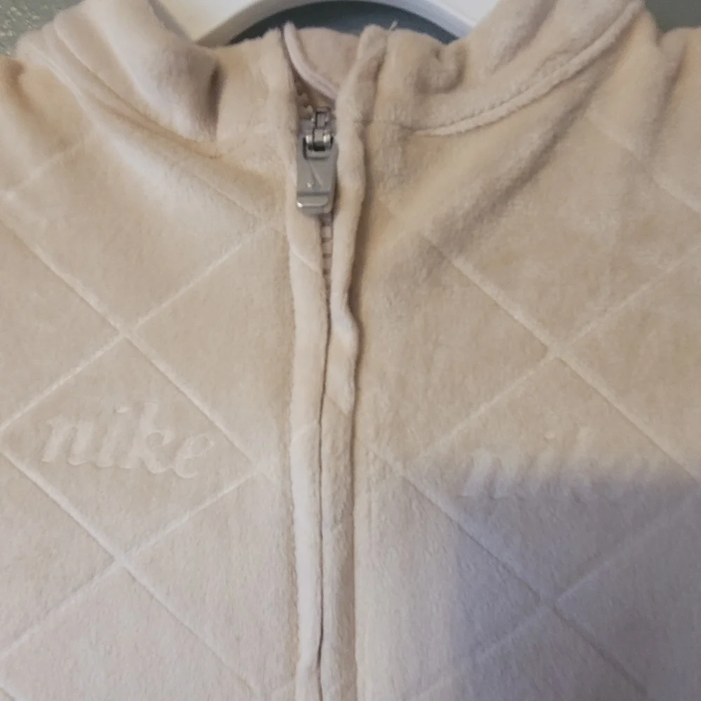 Nike Velvety Cream One Piece Infant 9M Sleeper
